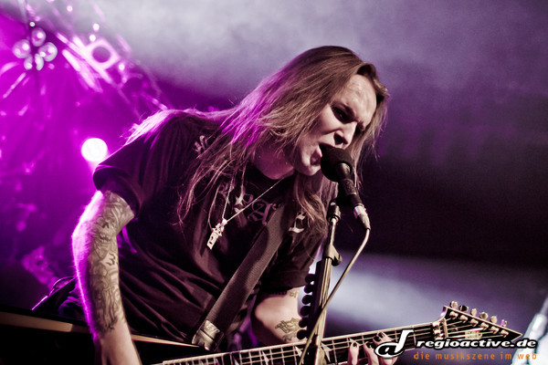 "the ugly world tour 2011" - Fotos: Children of Bodom, Machinae Supremacy und Ensiferum live im Stuttgarter Longhorn 